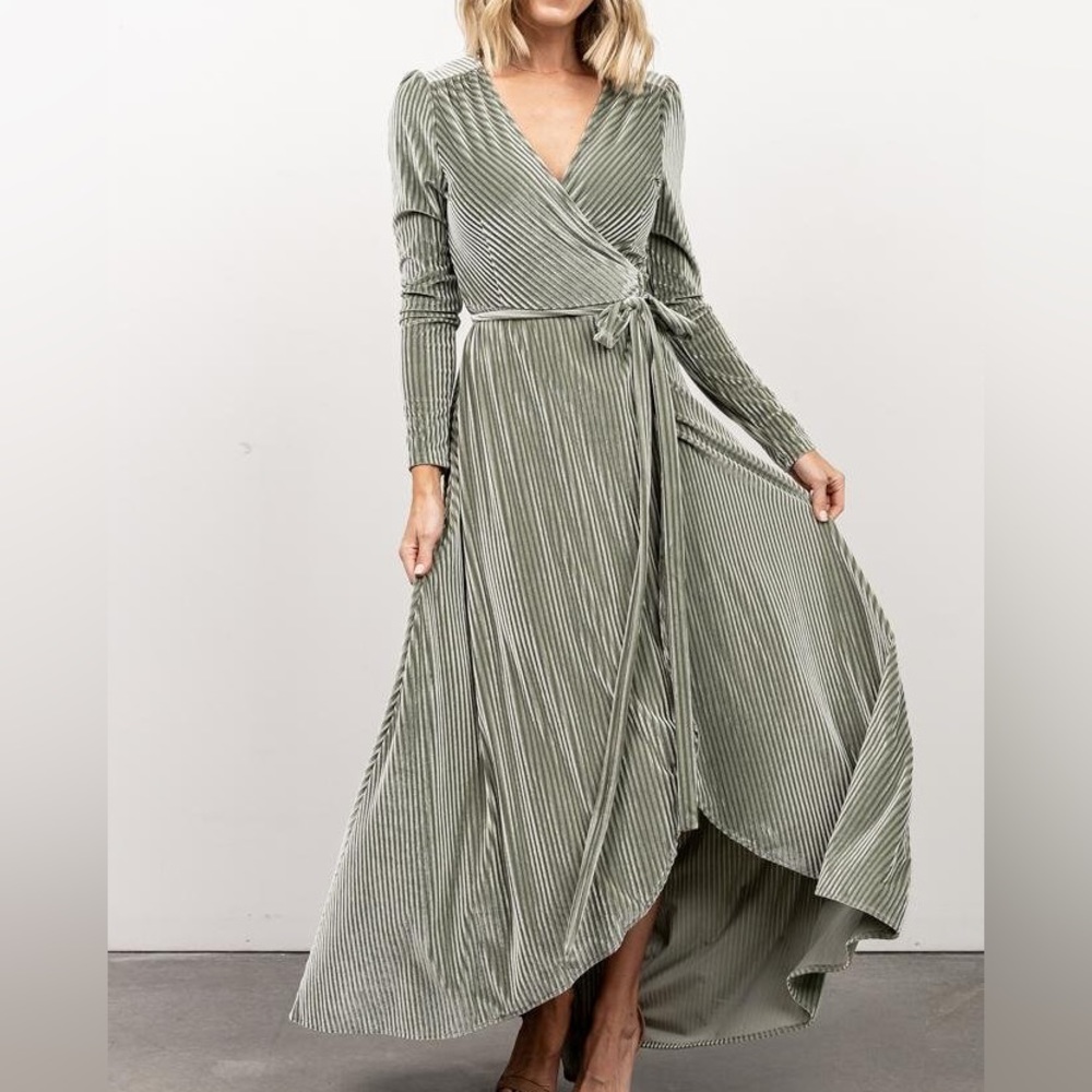 Jada Ribbed Velvet Wrap Dress (Dusty Sage)